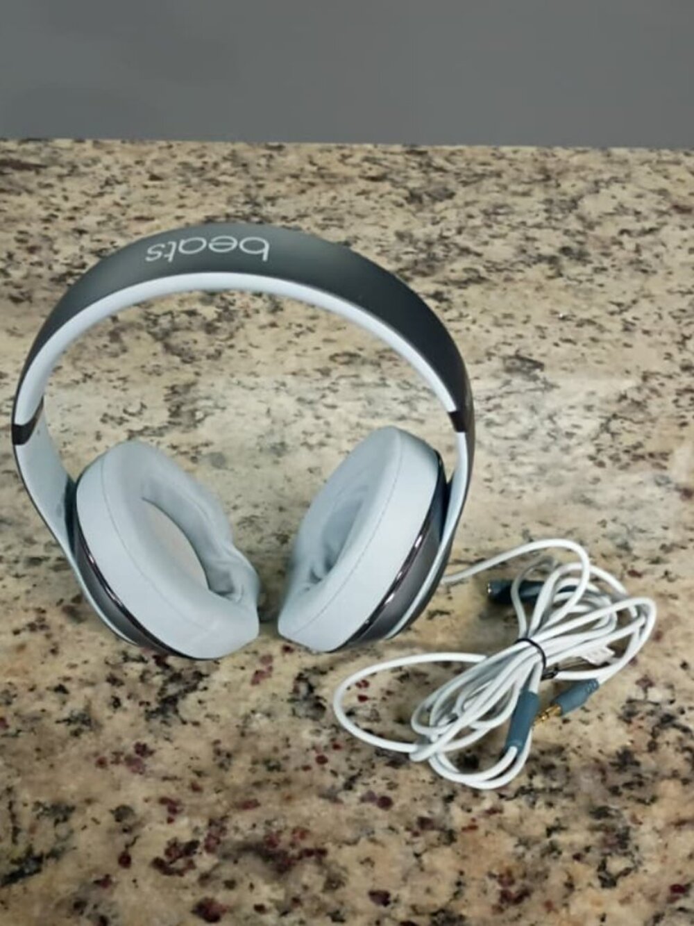 Beats Studio by Dr. Dre-Foldable Over-Ear Headphones- AUX Cable-BRAND NEW-SEALED